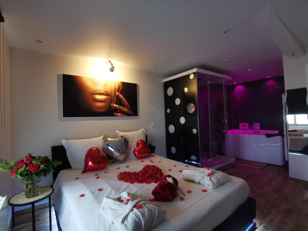 Spa Privatif Love Room, Le Hammam Et Bulles, Chez Nuits Chartraines 샤르트르 외부 사진