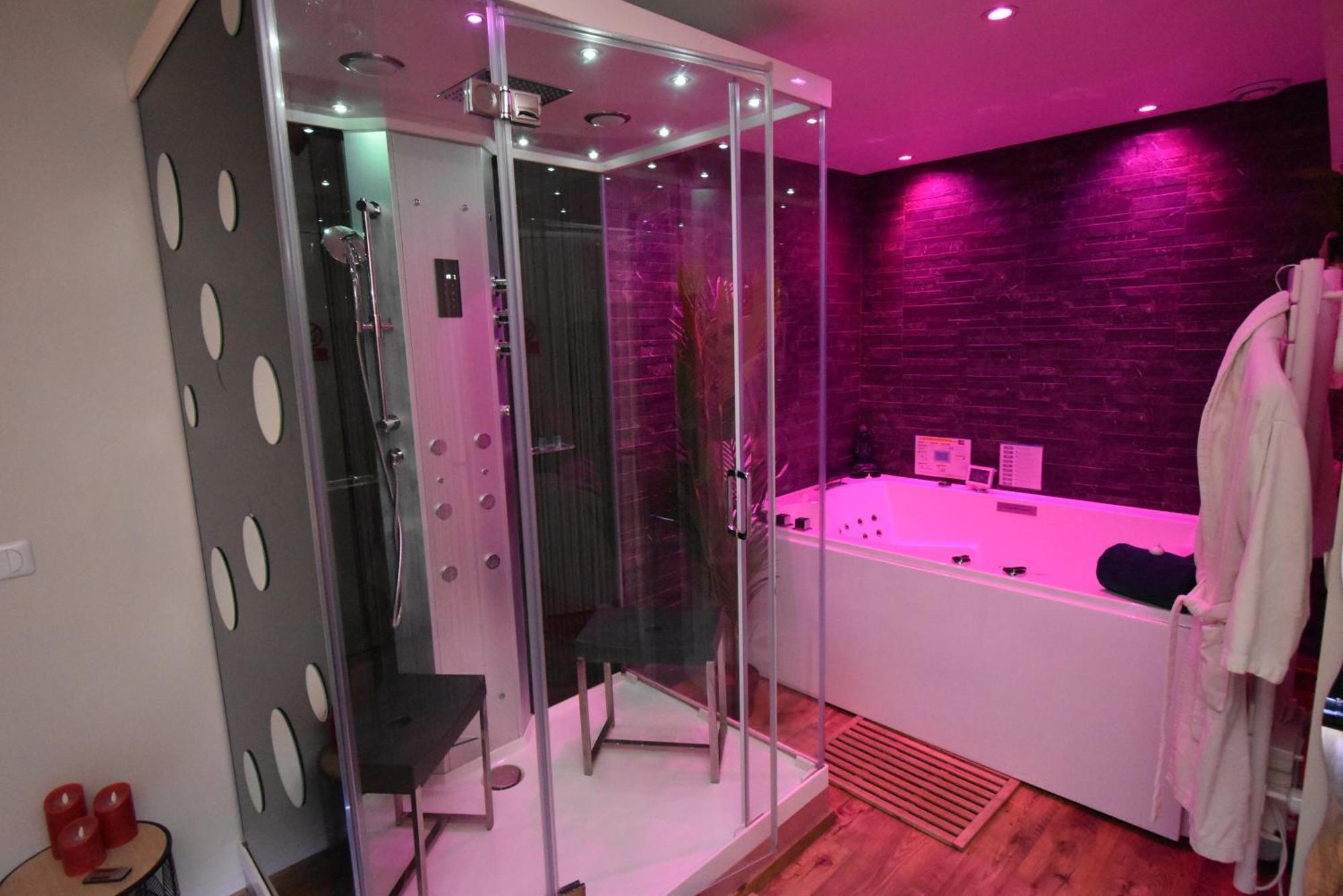 Spa Privatif Love Room, Le Hammam Et Bulles, Chez Nuits Chartraines 샤르트르 외부 사진